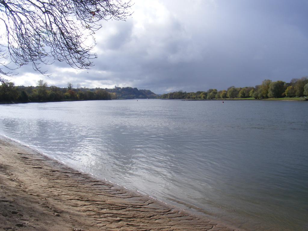 Chambres D'hotes Vignes Et Loire Bed & Breakfast *